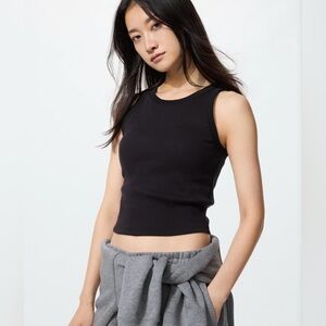 Uniqlo Ribbed Cropped Black Bra Tank Top